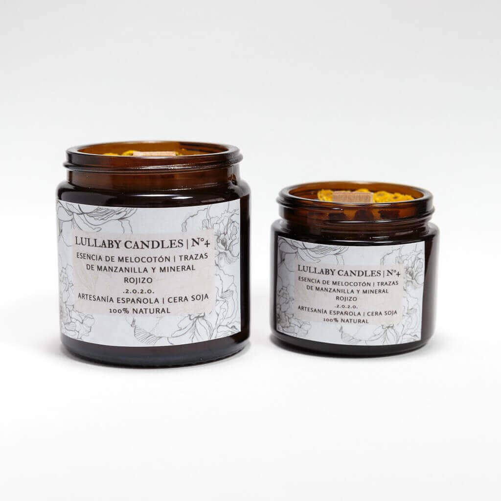 Comparativa de tamaño en la vela Nº4 de Lullaby candles